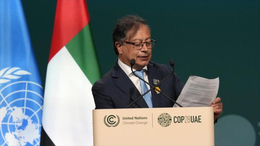 El presidente colombiano, Gustavo Petro, en la sesión plenaria de la Cumbre Conferencia de las Naciones Unidas sobre Cambio Climático COP28, 1 de diciembre de 2023, en Dubái, Emiratos Árabes Unidos. (Foto: Associated Press)
