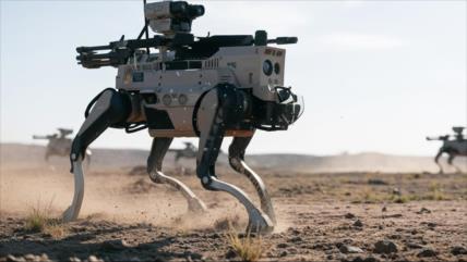 China prueba perros robóticos y drones en ejercicios militares