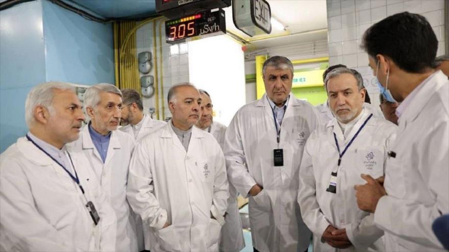 El canciller iraní, Seyed Abás Araqchi, durante su visita a la OEAI, 10 de noviembre de 2025.