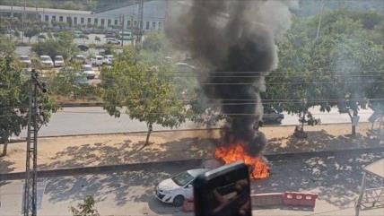 Mueren 12 personas en atentado suicida frente a un tribunal en Pakistán