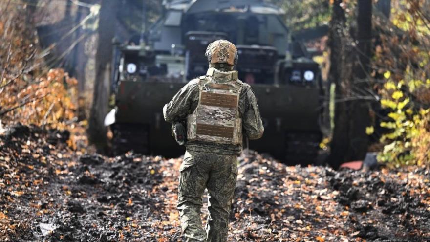 Un militar ruso en una zona del operativo militar especial.