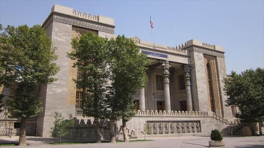 Edificio del Ministerio de Asuntos Exteriores de Irán. Teherán, la capital.