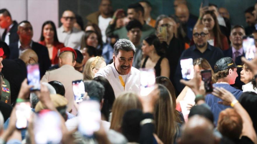 El presidente de Venezuela, Nicolás Maduro, en la ceremonia de estreno de segunda temporada de una serie sobre su vida, 22 de noviembre de 2025.