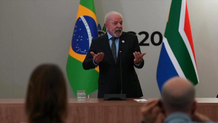 El presidente de Brasil, Luiz Inácio Lula da Silva, en una rueda de prensa en el G20 de Johannesburgo, 23 de noviembre de 2025. (Foto: AFP)