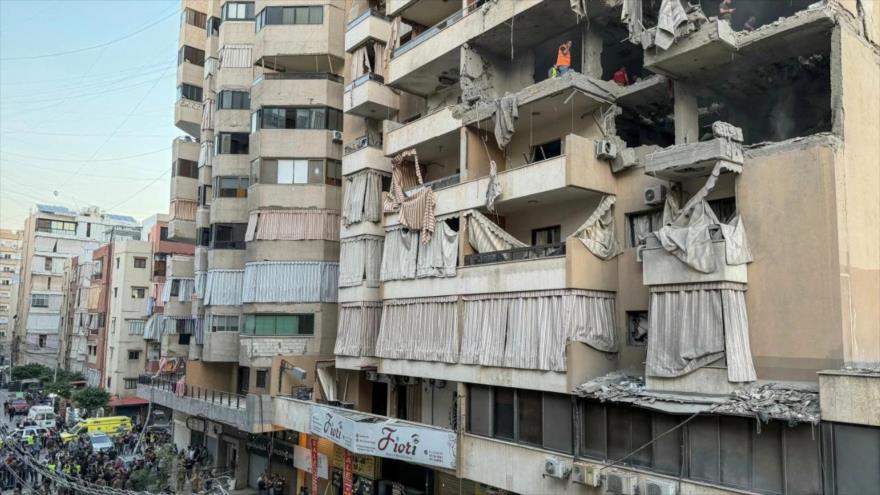 Un edificio residencial de 10 pisos, ubicado en Haret Hreik, en el sur de Beirut, capital del Líbano, atacado por el régimen de Israel, 23 de noviembre de 2025.