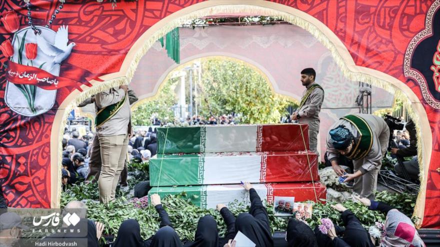 Irán rinde homenaje a los mártires desconocidos en el aniversario de Fátima az-Zahra
