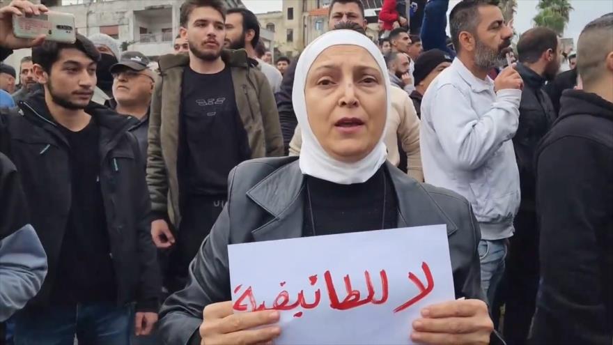 Decenas de miles protestan en Siria contra la violencia sectaria