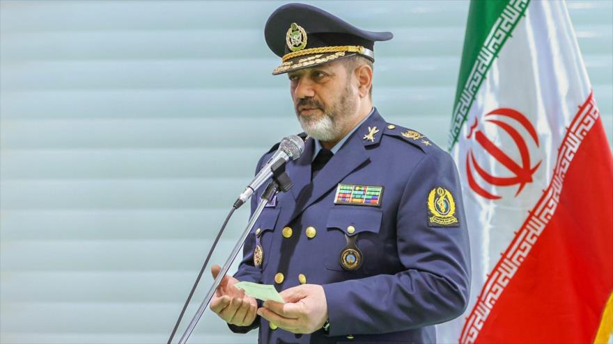 El ministro de Defensa iraní, el general de brigada Aziz Nasirzade