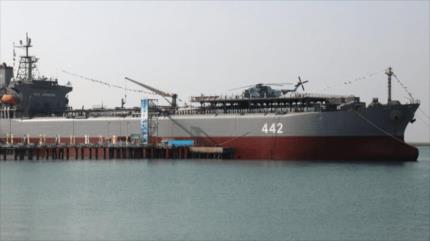 Armada de Irán incorpora una base flotante y nuevas armas