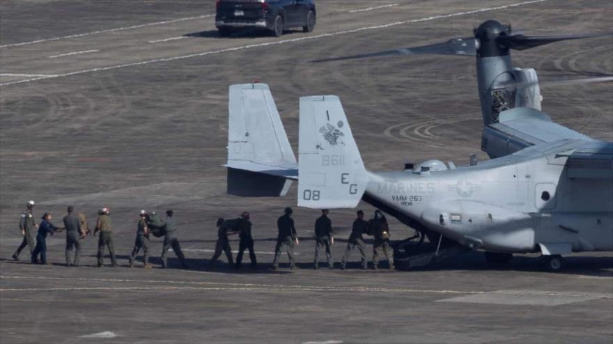 Personal militar descargando equipo de una aeronave de los Marines de Estados Unidos en Ceiba, Puerto Rico. (Foto: Reuters)