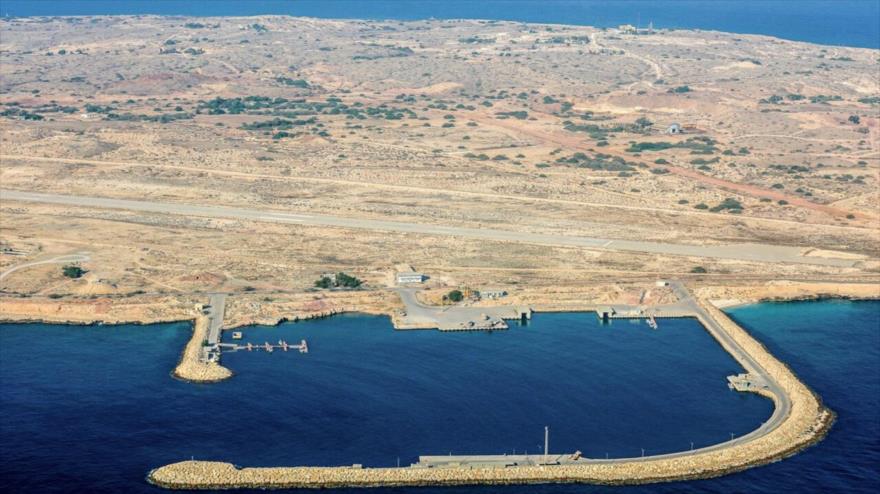 La foto de archivo muestra una vista de la isla iraní de Bu Musa en el Golfo Pérsico.