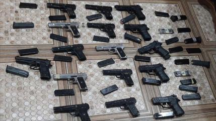 Colts de EEUU no llegan a Teherán: Policía incauta una carga de armas