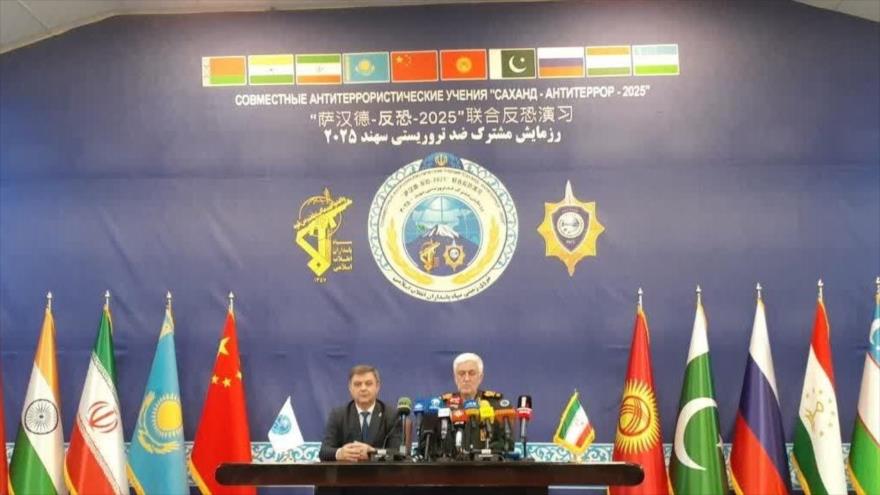 El general de brigada del Cuerpo de Guardianes de la Revolución Islámica (CGRI) de Irán, Vali Madani, durante la conferencia en la que arranca el ejercicio antiterrorista ‘Sahand 2025’, 2 de diciembre de 2025.