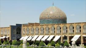 ¿Por qué se utiliza el color turquesa en las mezquitas iraníes?