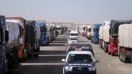 Israel retiene 6000 camiones de ayuda para Gaza, suficientes para 3 meses