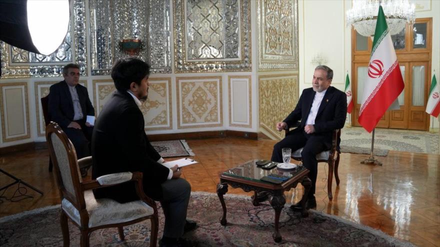 El canciller de Irán, Seyed Abás Araqchi, durante una entrevista con la agencia de noticias japonesa Kyodo, Teherán, Irán, 12 de diciembre de 2025.