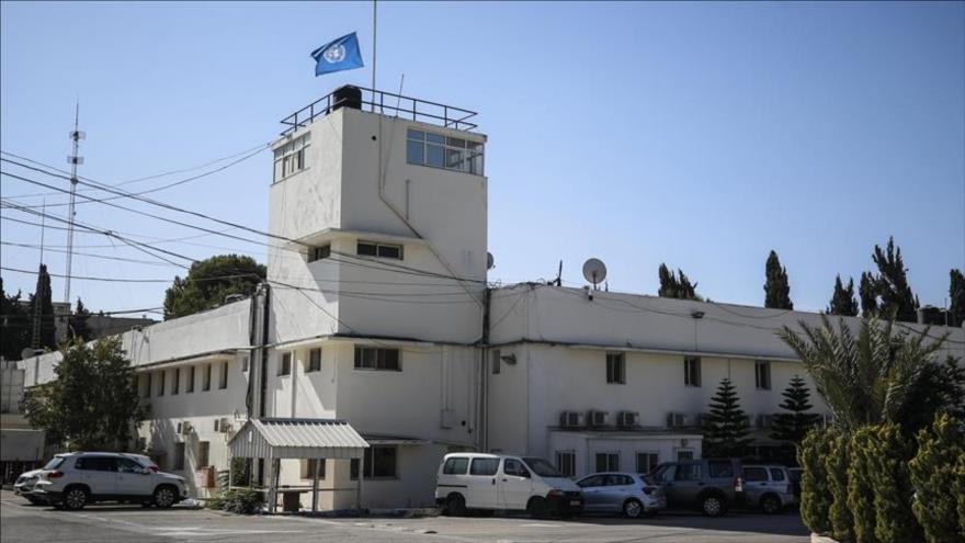 Oficinas de la agencia de las Naciones Unidas para los refugiados palestinos (UNRWA) en Al-Quds. (Foto: AP) 
