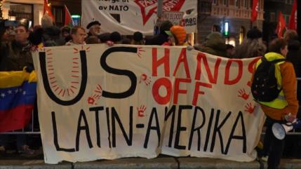 Protestas arrecian en Oslo tras Nobel a la opositora venezolana Machado