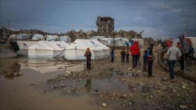 Lluvias destruyen más de 22 000 tiendas de refugiados en Gaza