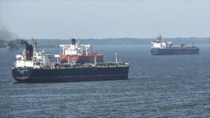 Maduro ordena a Armada escoltar petroleros ante piratería de EEUU
