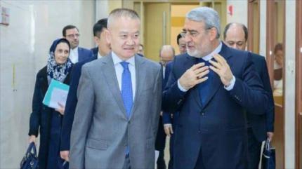 Irán y China reafirman voluntad para ampliar coordinación multilateral