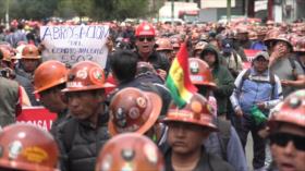 Movilizaciones y bloqueos continúan contra medidas económicas en Bolivia