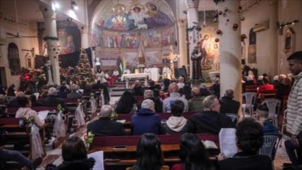 Iglesia de Gaza enciende árbol navideño tras dos años de guerra