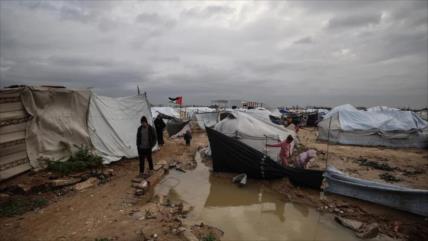 Gaza: 25 muertos por frío extremo bajo bloqueo israelí a la ayuda