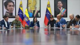 Presidente interina de Venezuela crea comisión para liberar a Maduro