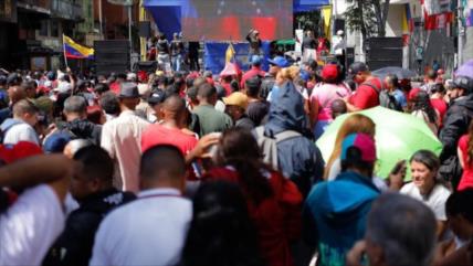 “Venezuela no se rinde”: manifestantes exigen liberación de Maduro
