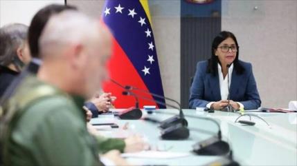 Presidenta interina de Venezuela crea comisión para liberar a Maduro