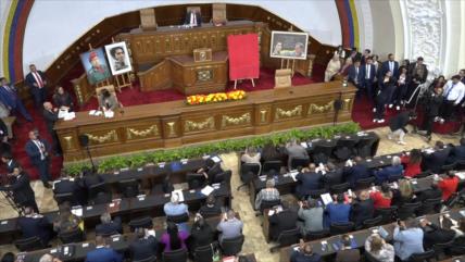 Parlamento de Venezuela inicia legislatura tras ataque de EEUU