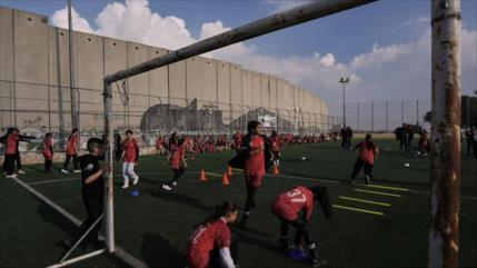 Israel ordena demoler último campo de fútbol de refugiados en Cisjordania