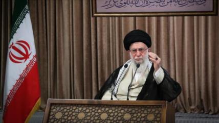 Más de 100 eruditos islámicos manifiestan su apoyo al Líder de Irán