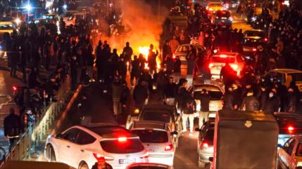 Con apoyo ciudadano, Irán arresta a más de 300 agitadores terroristas