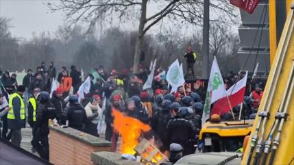 Policía francesa reprime protestas contra acuerdo Mercosur
