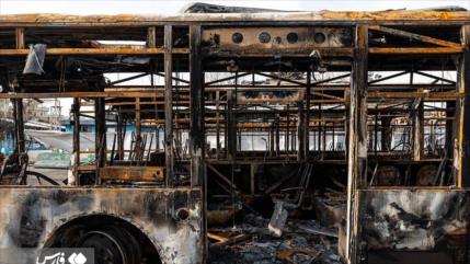 Fotos: Autobuses calcinados durante actos terroristas en Irán