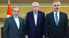 Araqchi reafirma cooperación regional y acuerdo nuclear justo 