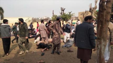 Explosión en una mezquita en Pakistán deja al menos 31 muertos