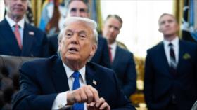 Trump amenaza con más aranceles a países que comercien con Irán