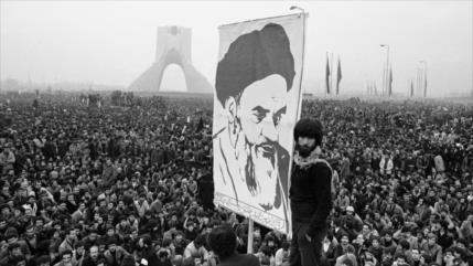 Un vistazo a los días de la victoria de la Revolución Islámica en Irán 