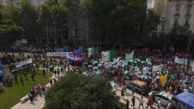 Argentina reprime protesta contra reforma laboral de Milei