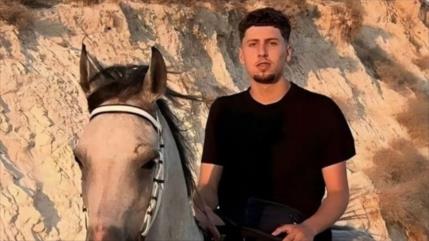 Un palestino muere tras sufrir heridas por disparos de colonos en Al-Quds