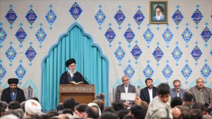 Líder de Irán: “el árbol del Corán crecerá cada día más”