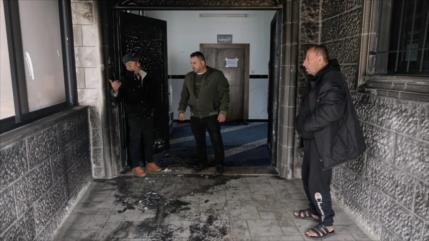 “Crimen fascista”: HAMAS condena ataque de colonos sionistas a mezquita