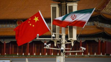 China rechaza uso de fuerza contra Irán ante retórica bélica de EEUU