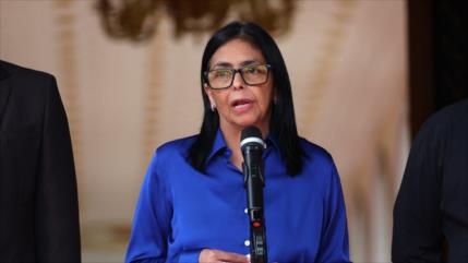 Delcy Rodríguez insta a Trump a cesar “bloqueo y sanciones” a Venezuela