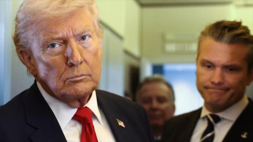 El presidente de EE.UU., Donald Trump, y su secretario de Guerra, Pete Hegseth.