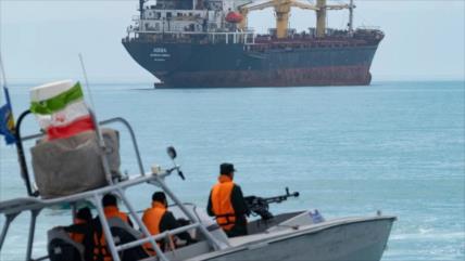 Irán se burla de enemigos: El régimen ha cambiado, sí, pero en Ormuz