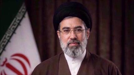 Líder de Irán pide esfuerzo nacional para reconstruir el país 